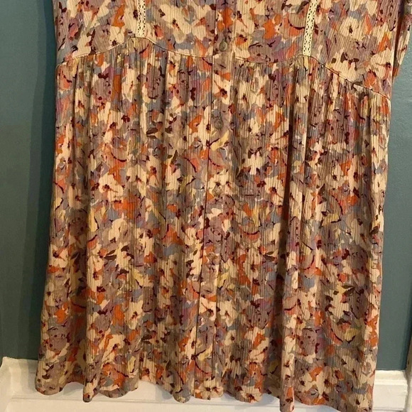Vanessa Virginia mini button up cap sleeve floral dress size s - like new - Picture 4 of 6